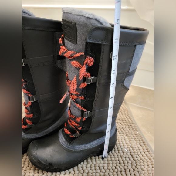 Like New The North Face, Women's Shellista IV Tall Winter Boots - Black. Size: 6 - Picture 3 of 7
